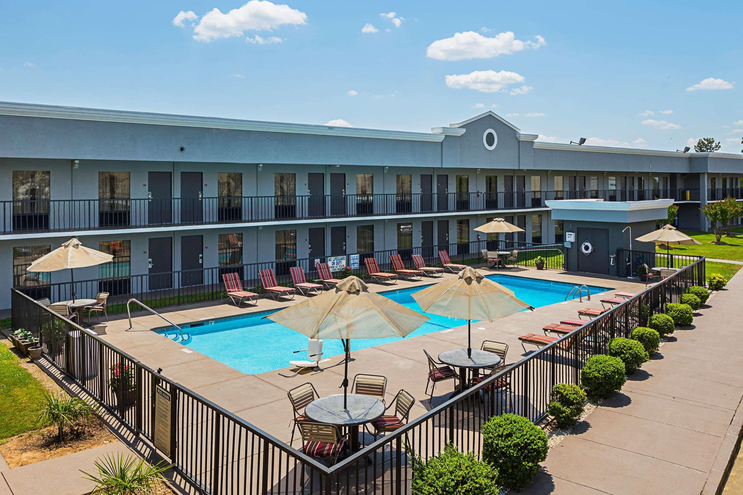 Quality Inn & Suites Greenville - Haywood Mall Exterior foto