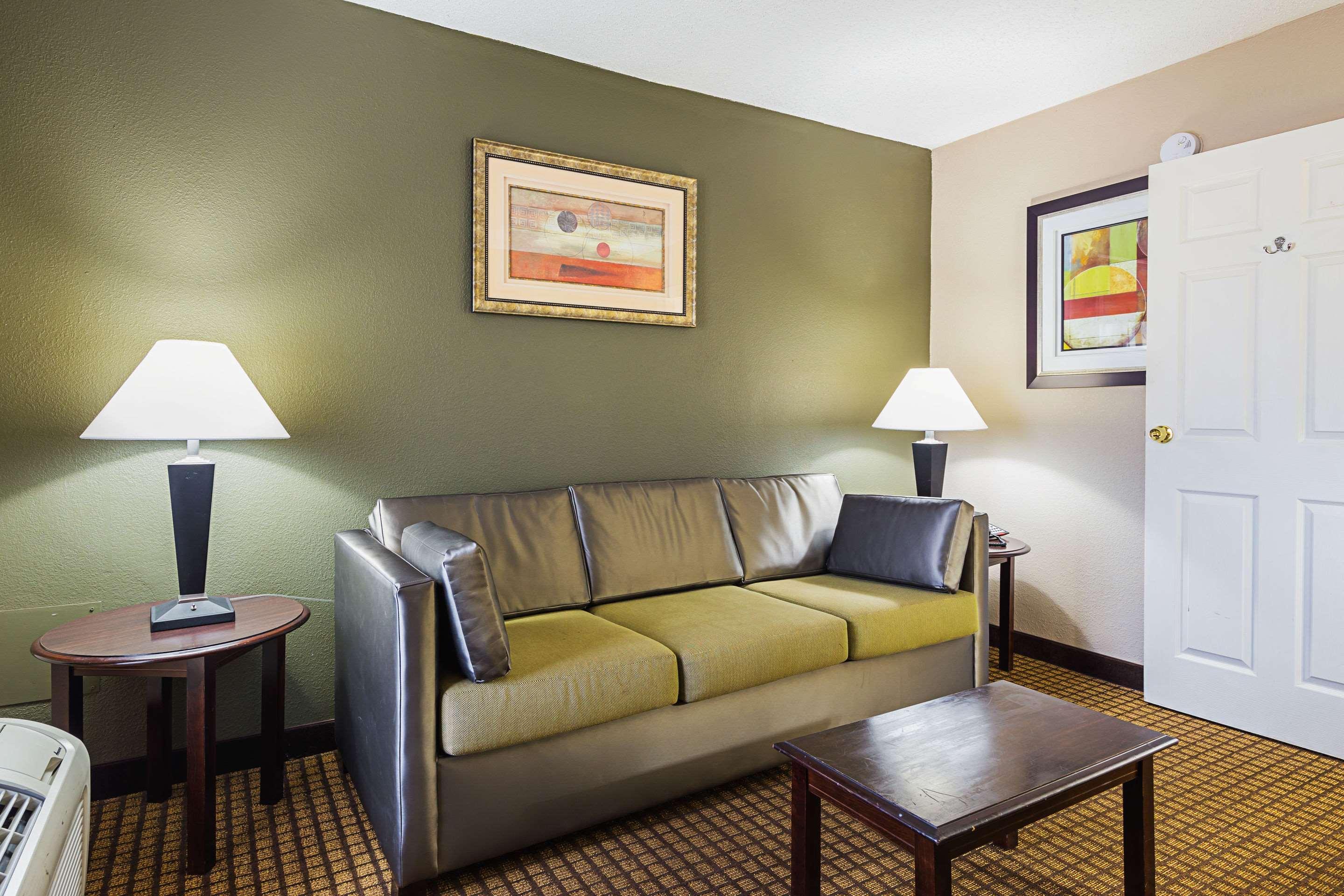 Quality Inn & Suites Greenville - Haywood Mall Exterior foto
