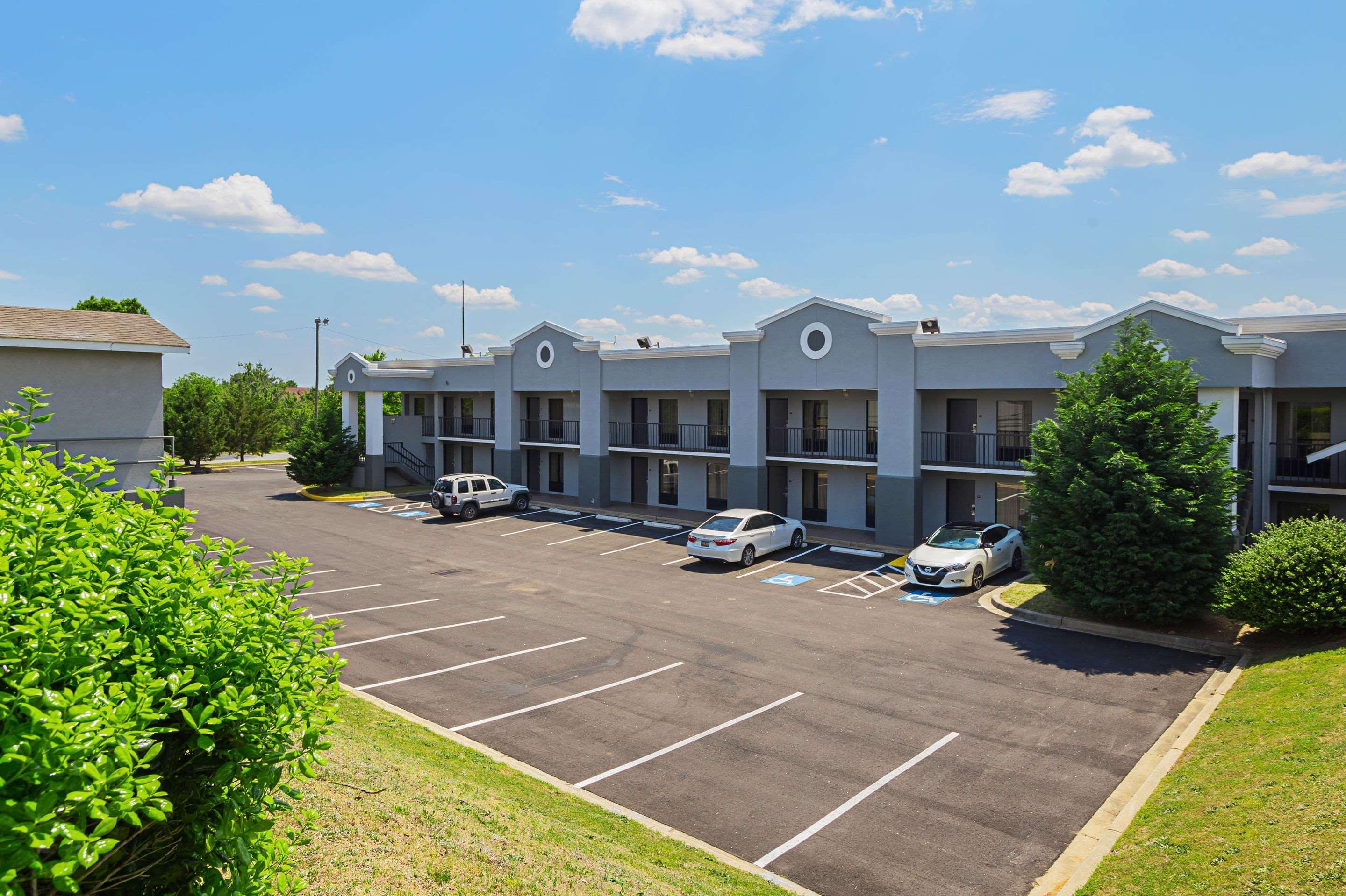 Quality Inn & Suites Greenville - Haywood Mall Exterior foto