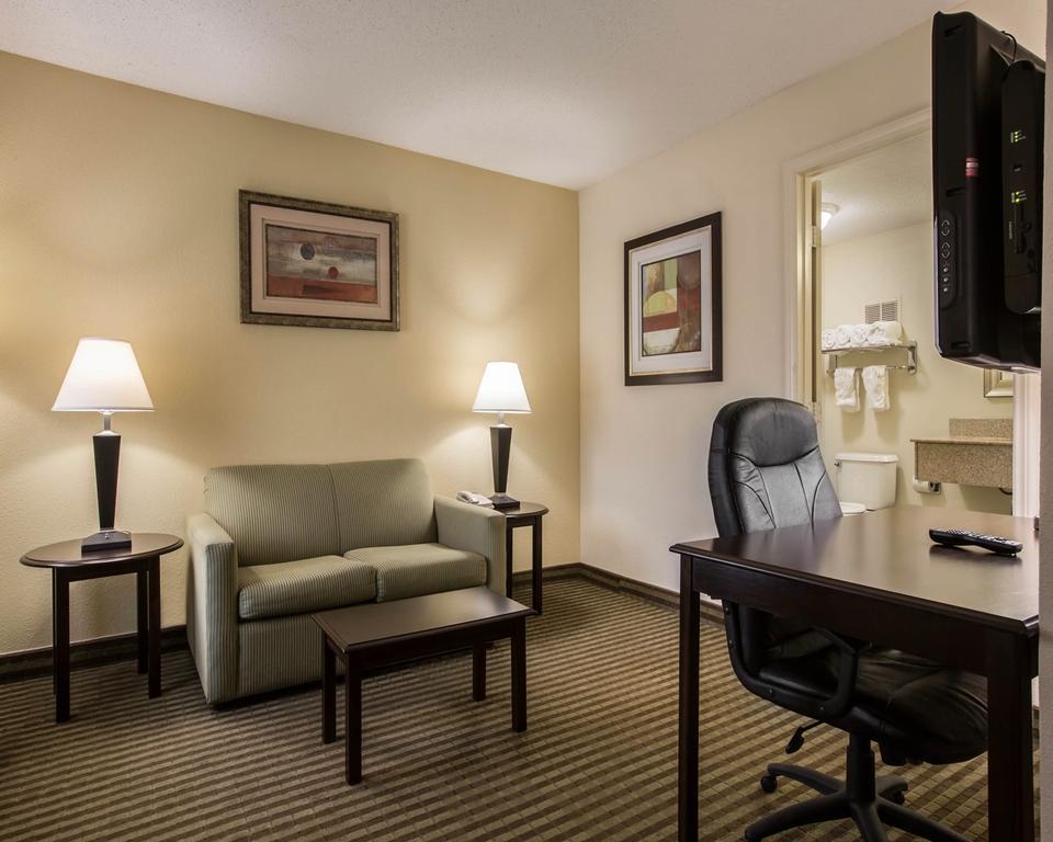 Quality Inn & Suites Greenville - Haywood Mall Exterior foto