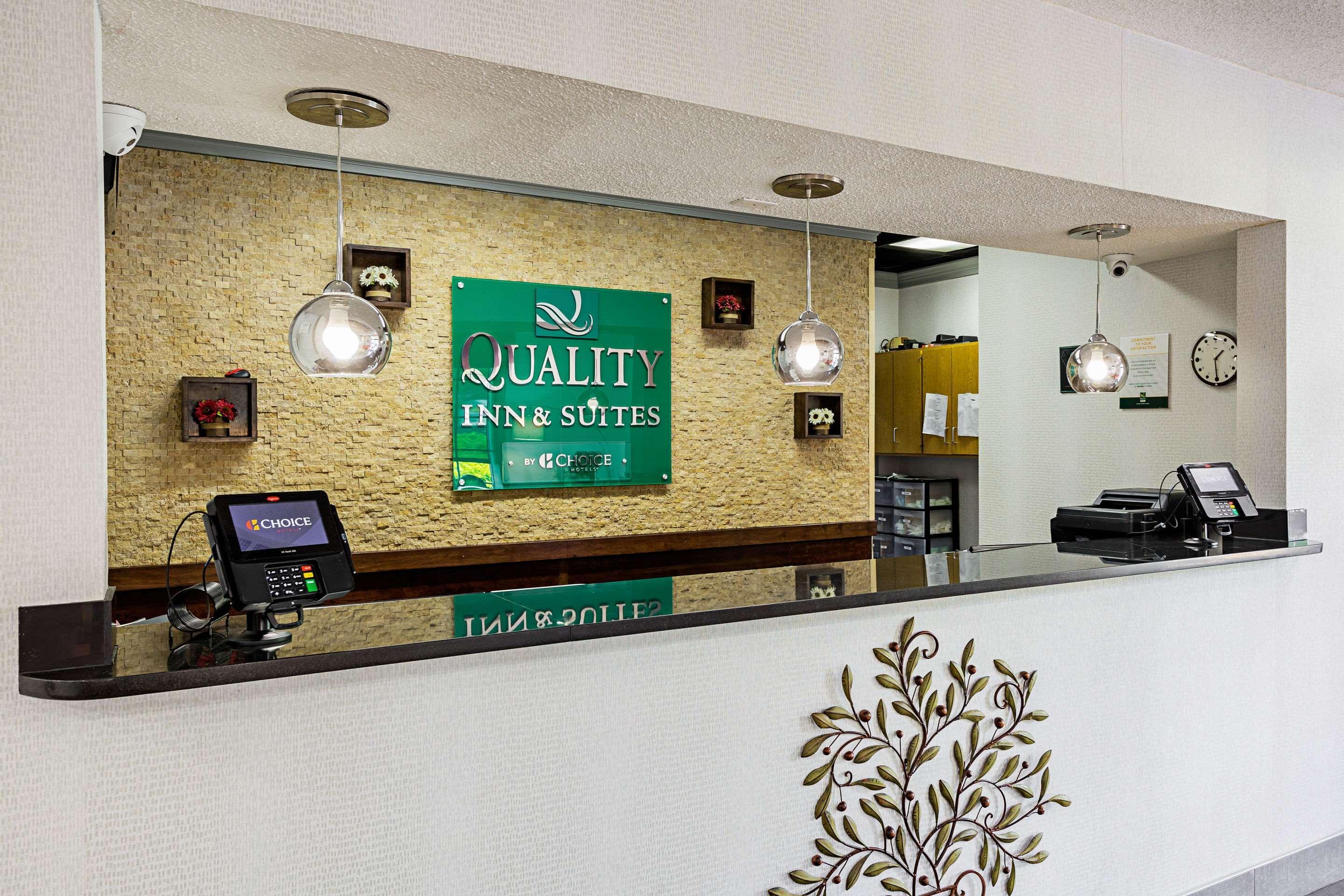 Quality Inn & Suites Greenville - Haywood Mall Exterior foto