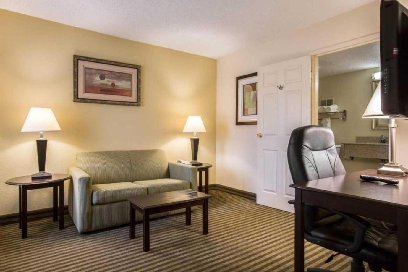 Quality Inn & Suites Greenville - Haywood Mall Exterior foto